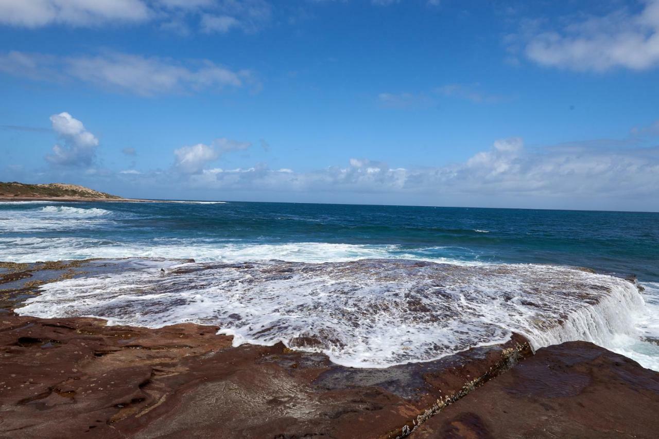 Api Pelican Beach Front Apartments Kalbarri Extérieur photo