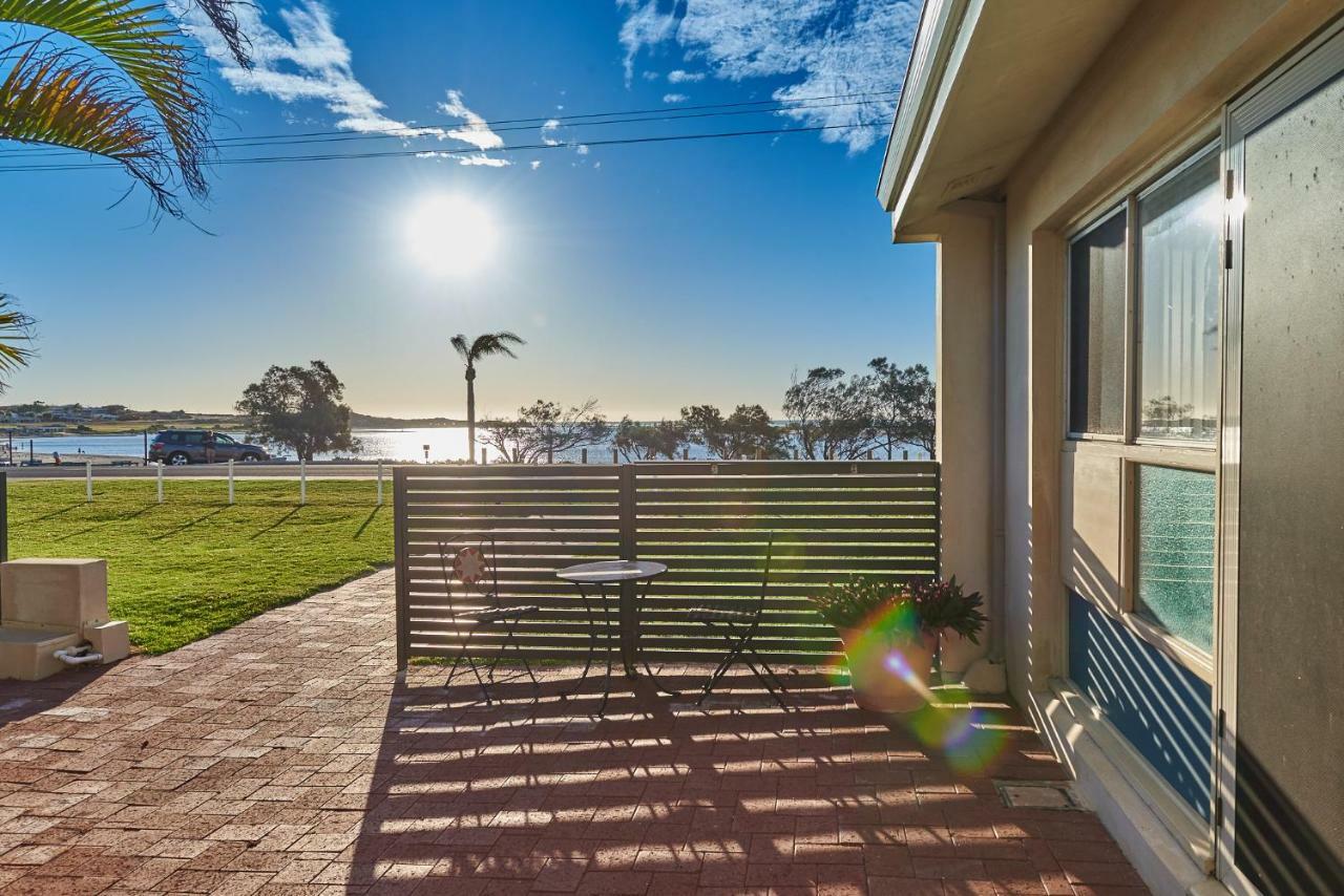 Api Pelican Beach Front Apartments Kalbarri Extérieur photo