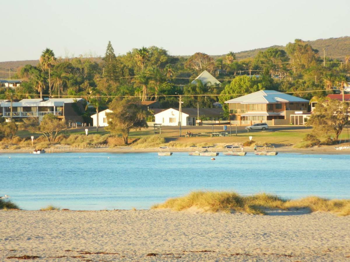 Api Pelican Beach Front Apartments Kalbarri Extérieur photo